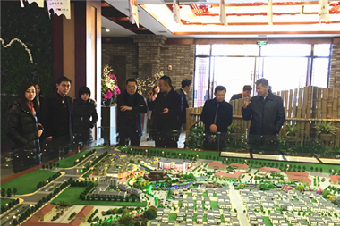 東盟中小企業(yè)發(fā)展委員會(huì)主席陳杰克 一行赴涇河新城考察、座談