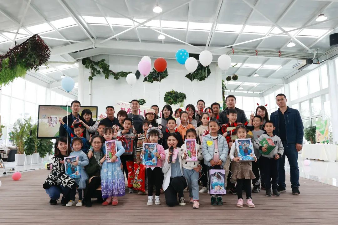 “閱讀春天”親子讀書會(huì)圓滿舉行