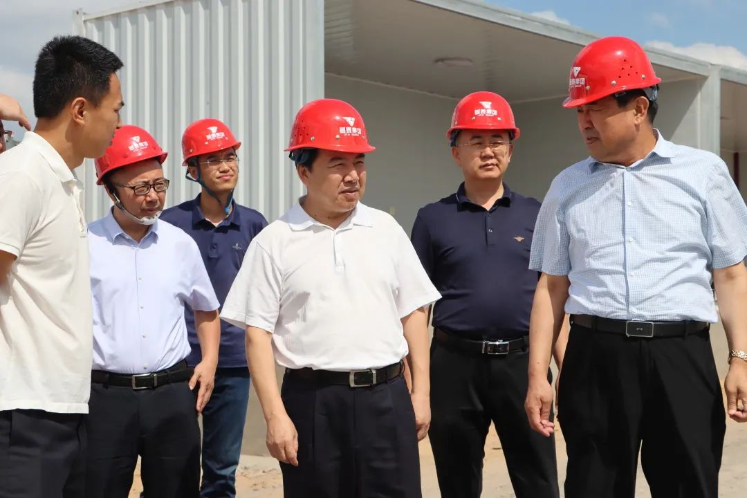 榆林市政協(xié)主席劉春橋督導(dǎo)調(diào)研體育運動中心項目生態(tài)環(huán)境保護工作